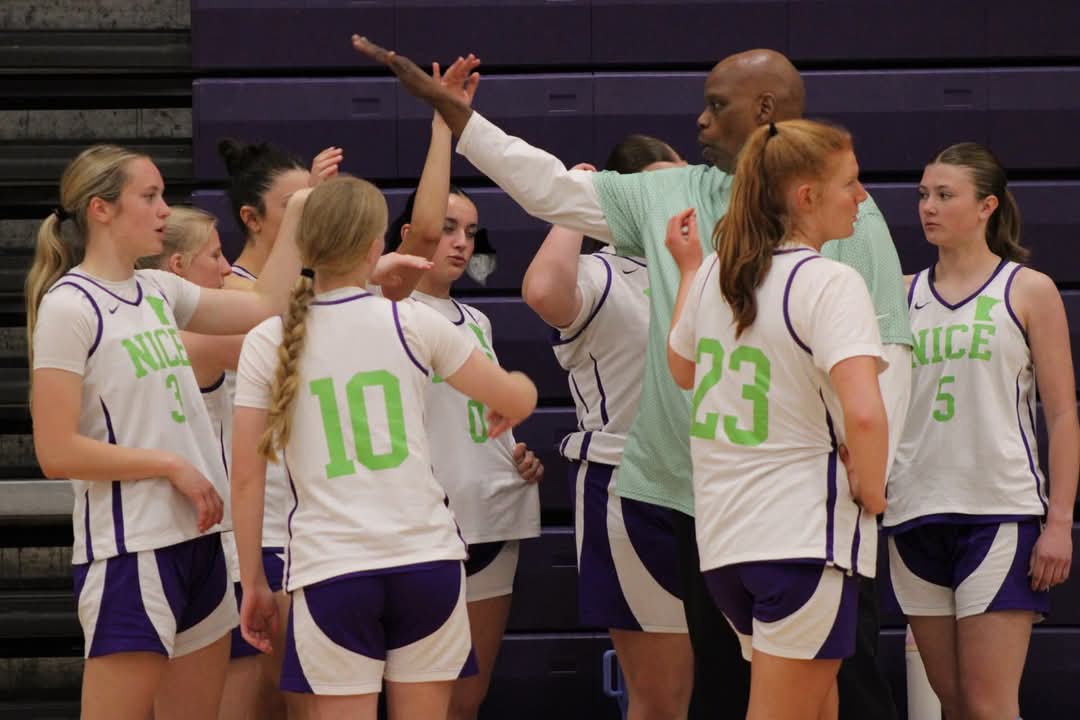 Minnesota Nice Basketball